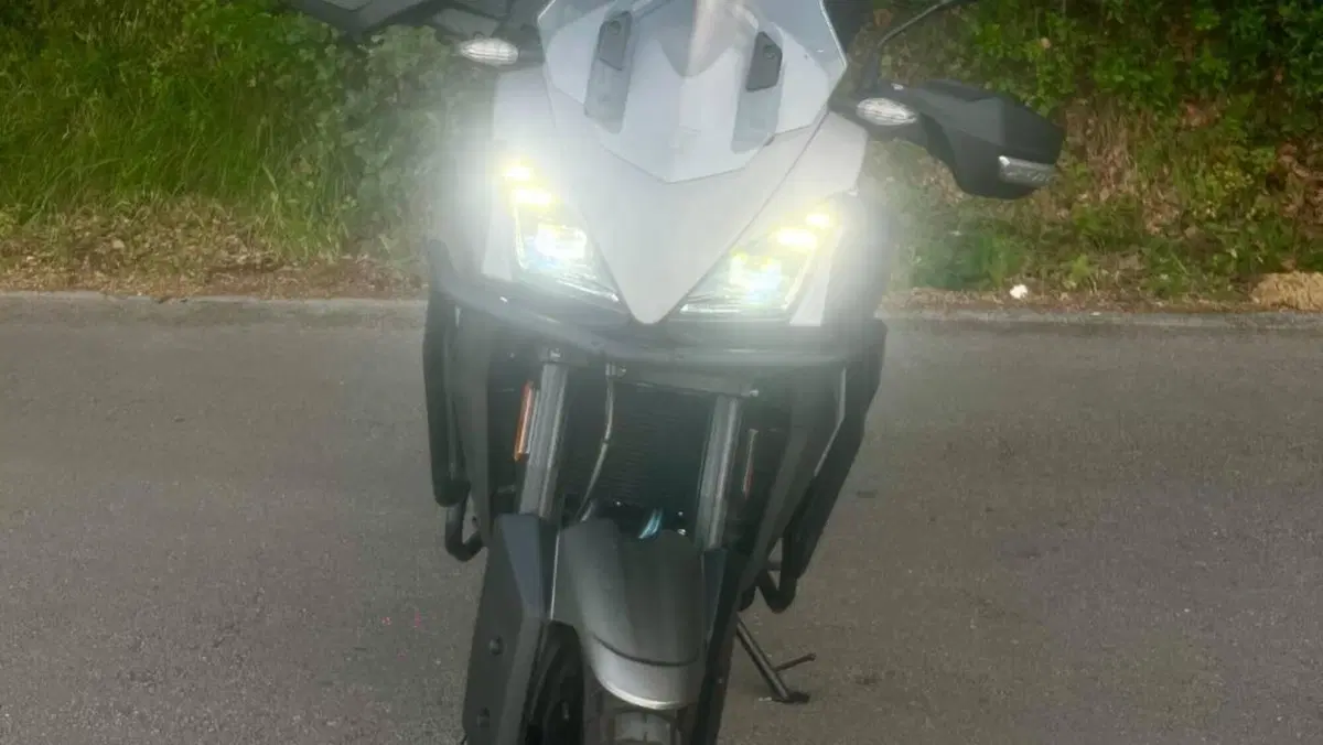 Moto Morini X-Cape 650 (2021 - 26)  (5)