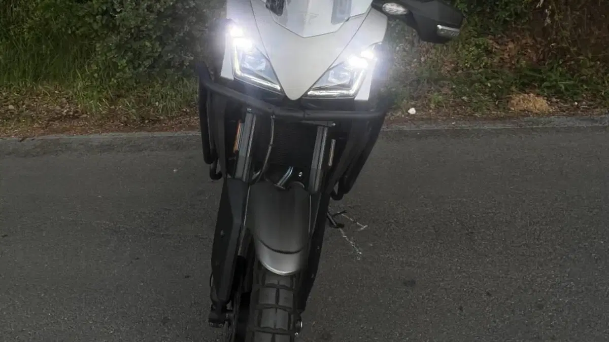 Moto Morini X-Cape 650 (2021 - 26)  (7)