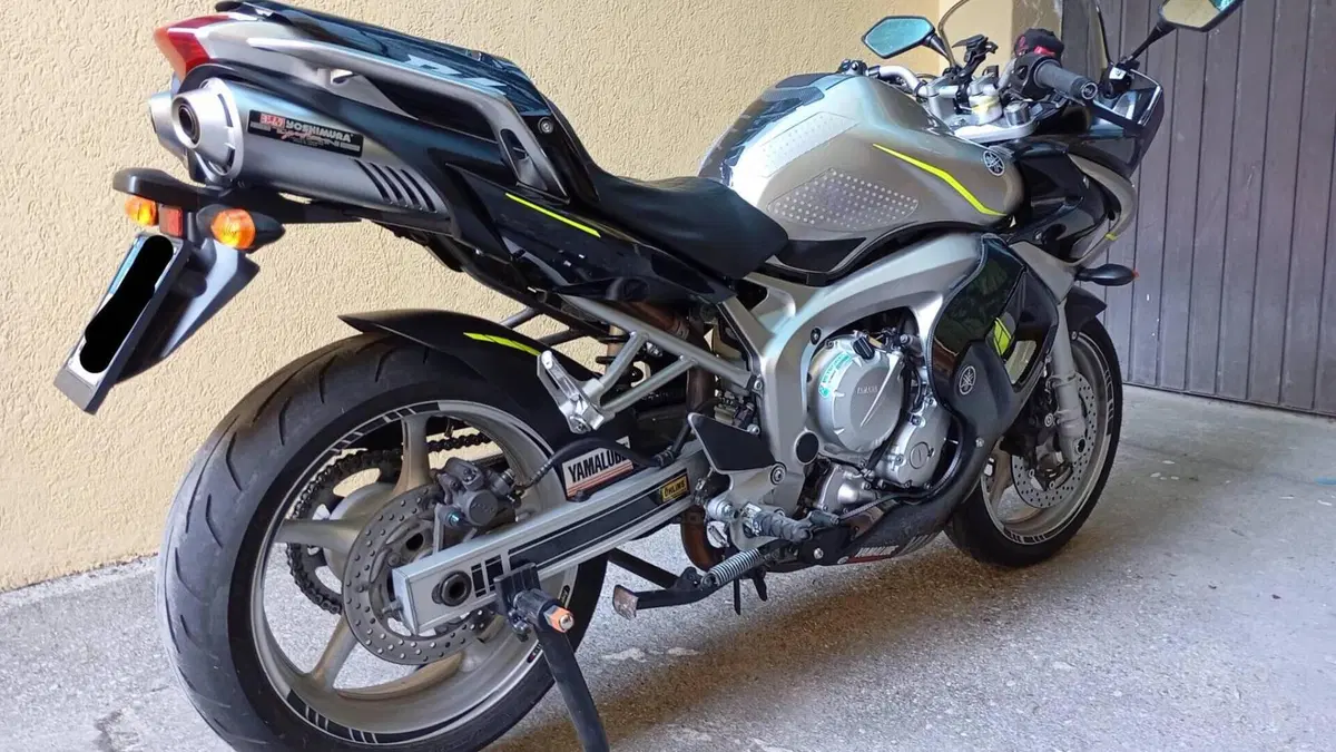 Yamaha FZ6 Fazer (2004 - 07) 