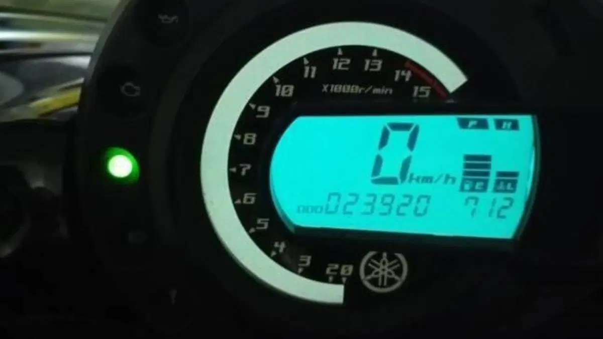 Yamaha FZ6 Fazer (2004 - 07)  (10)