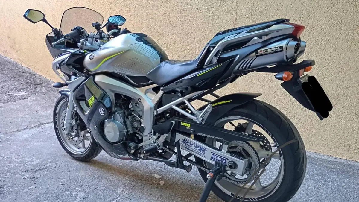 Yamaha FZ6 Fazer (2004 - 07)  (11)
