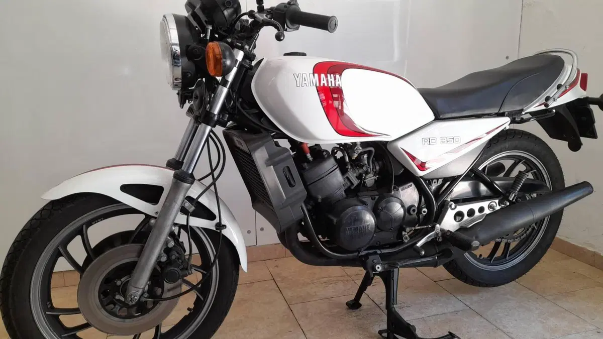 Yamaha   (2)