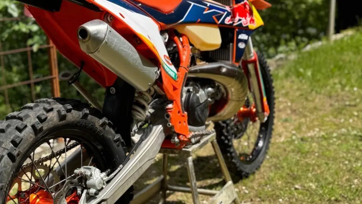 KTM 250 EXC TPI (2023)  (4)
