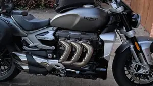 Triumph Rocket 3 R (2021 - 24)  (4)