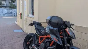 KTM 1290 Super Duke R (2021)  (2)