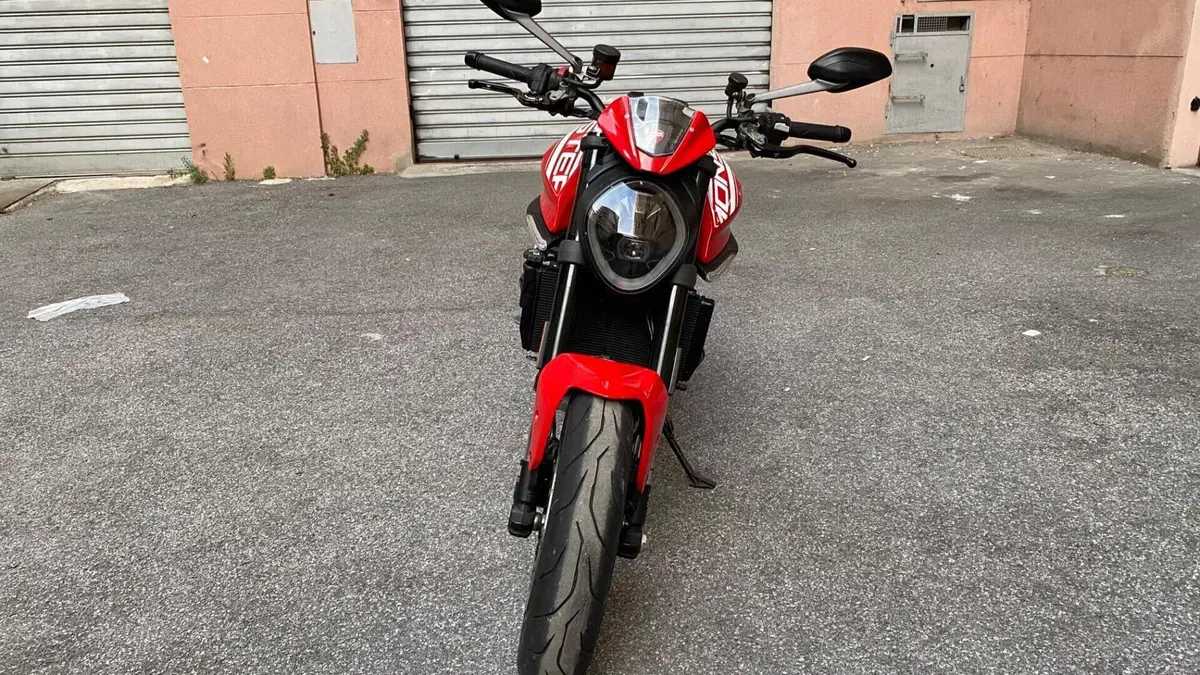 Ducati Monster 937 + (2021 - 25)  (2)