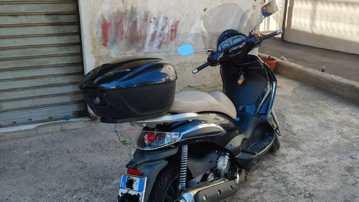 Piaggio Beverly 400 i.e. (2006 - 10)  (2)