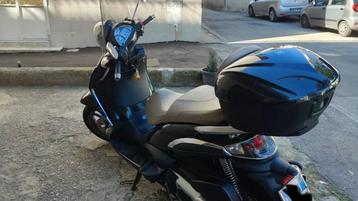 Piaggio Beverly 400 i.e. (2006 - 10)  (5)