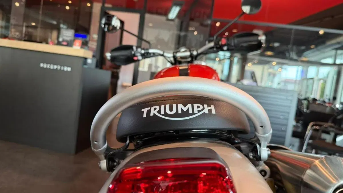 Triumph Scrambler 1200 XE (2026)  (10)