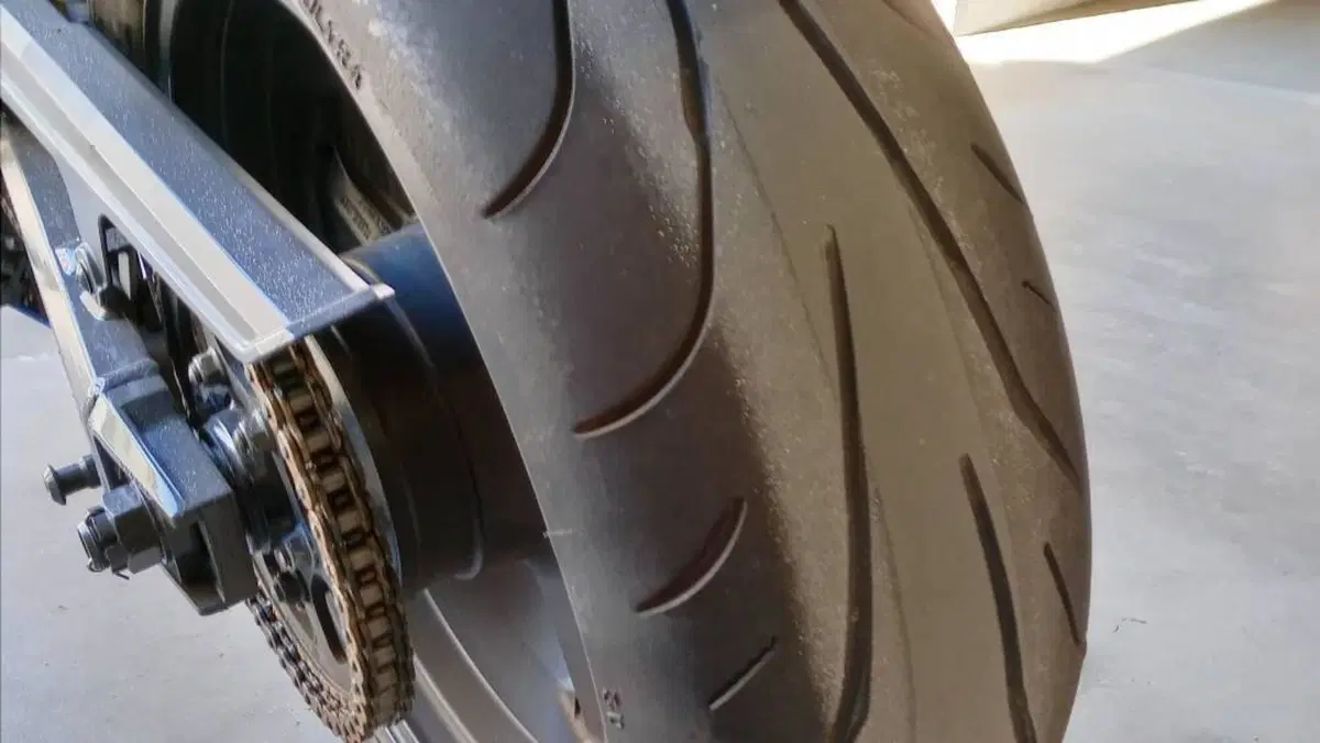 Kawasaki Ninja 1200 ZX-12R (2000 - 06)  (7)