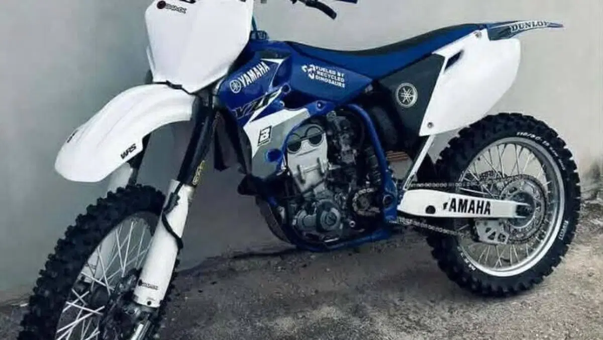 Yamaha YZ 450 F (2008)  (2)