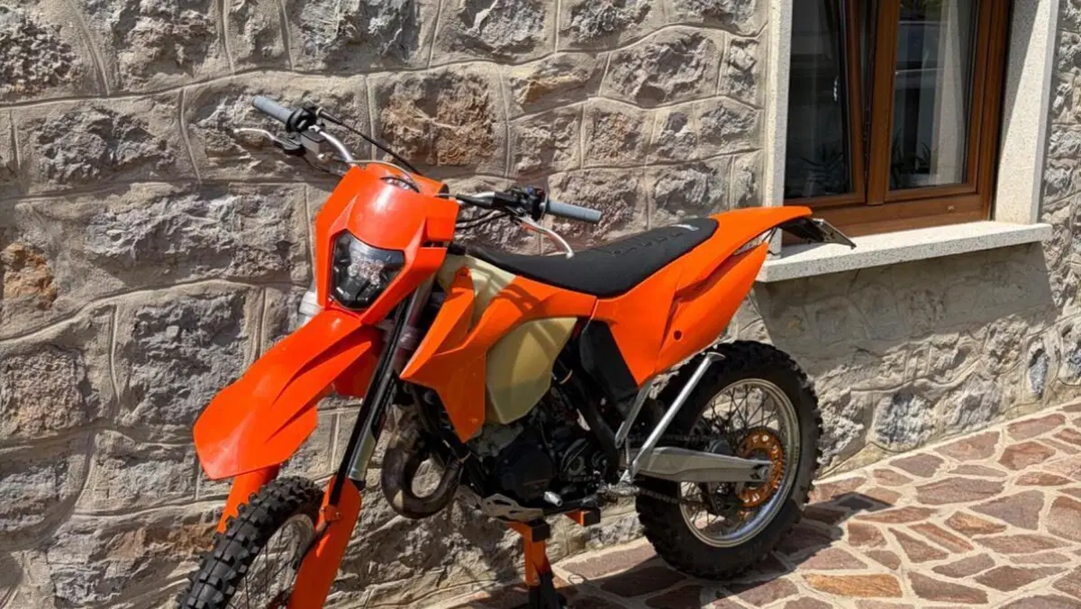 KTM 125 EXC (2012)  (2)
