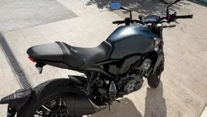 Honda CB 1000 R Black Edition (2021 - 25)  (2)