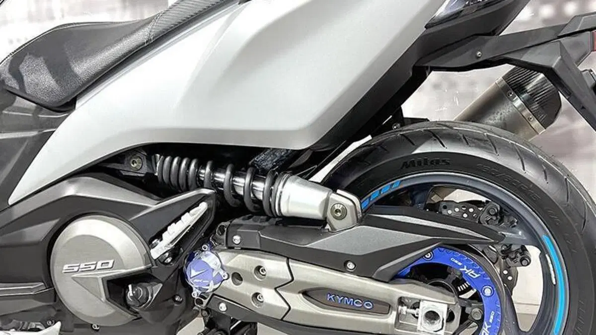 Kymco AK 550 (2017 - 19)  (5)
