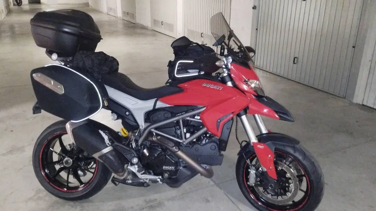 Ducati Hyperstrada 821 (2013 - 15)  (3)