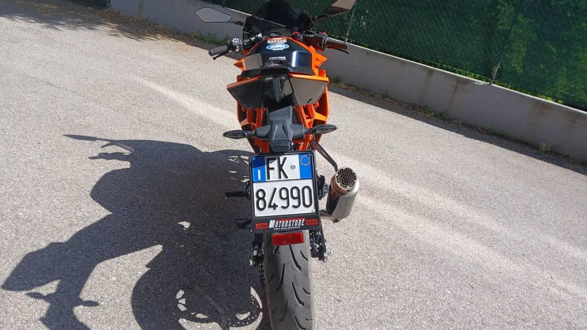 KTM RC 390 (2022 - 26)  (2)