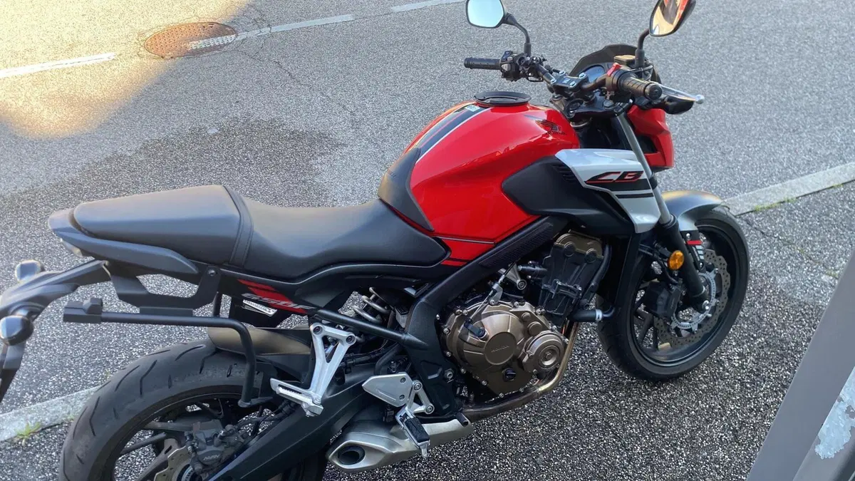 Honda CB 650 F (2017 - 18)  (2)