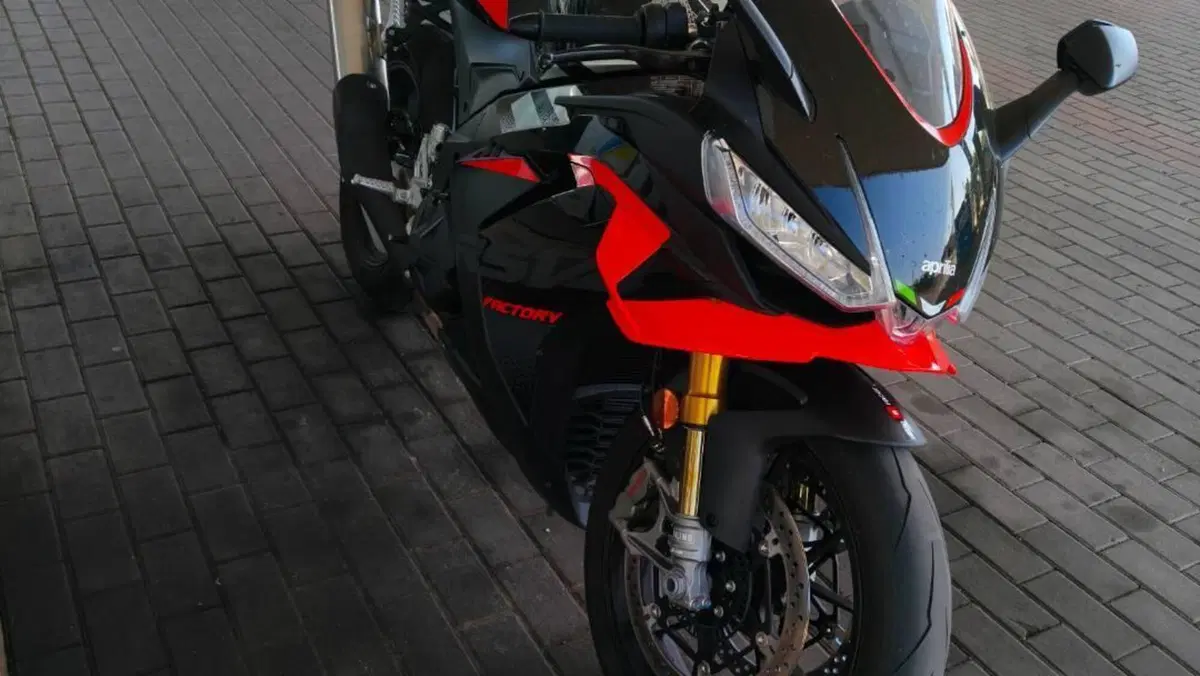 Aprilia RSV4 1100 Factory (2025 - 26) 
