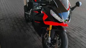 Aprilia RSV4 1100 Factory (2025 - 26) 