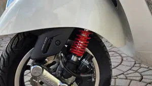 Vespa GTS 300 Super (2023 - 24)  (5)