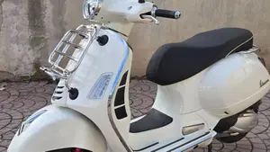 Vespa GTS 300 Super (2023 - 24)  (3)