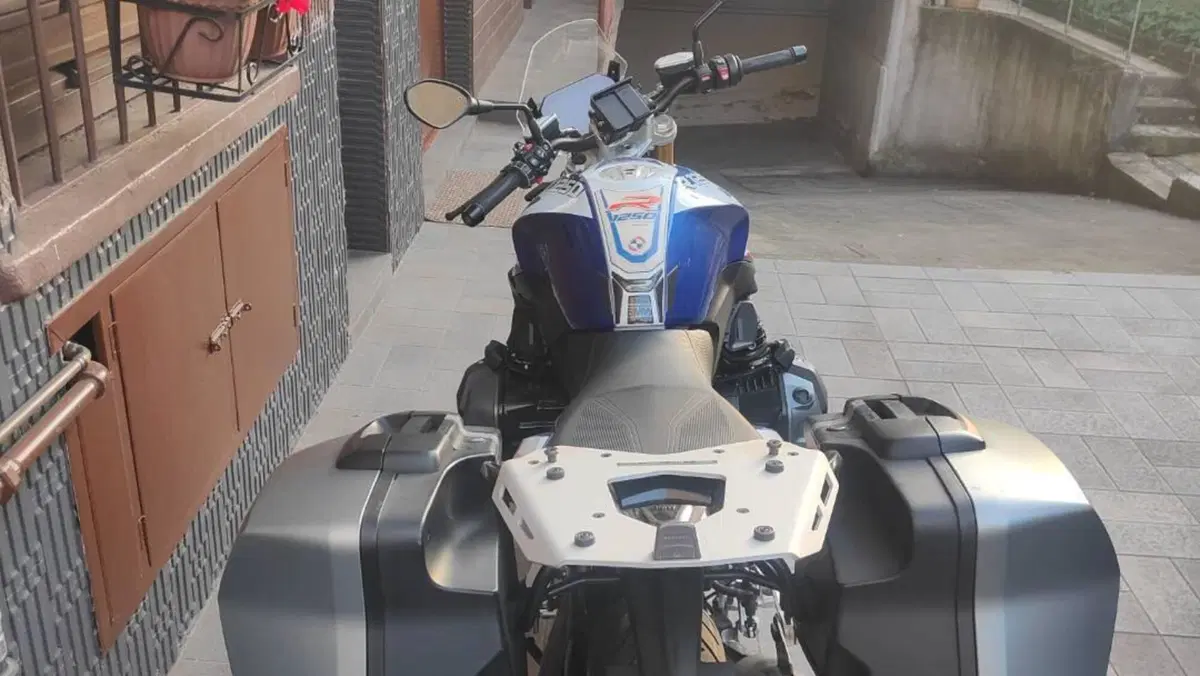Bmw R 1250 R (2021 - 25)  (4)
