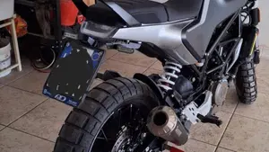 Husqvarna Svartpilen 401 (2020)  (4)