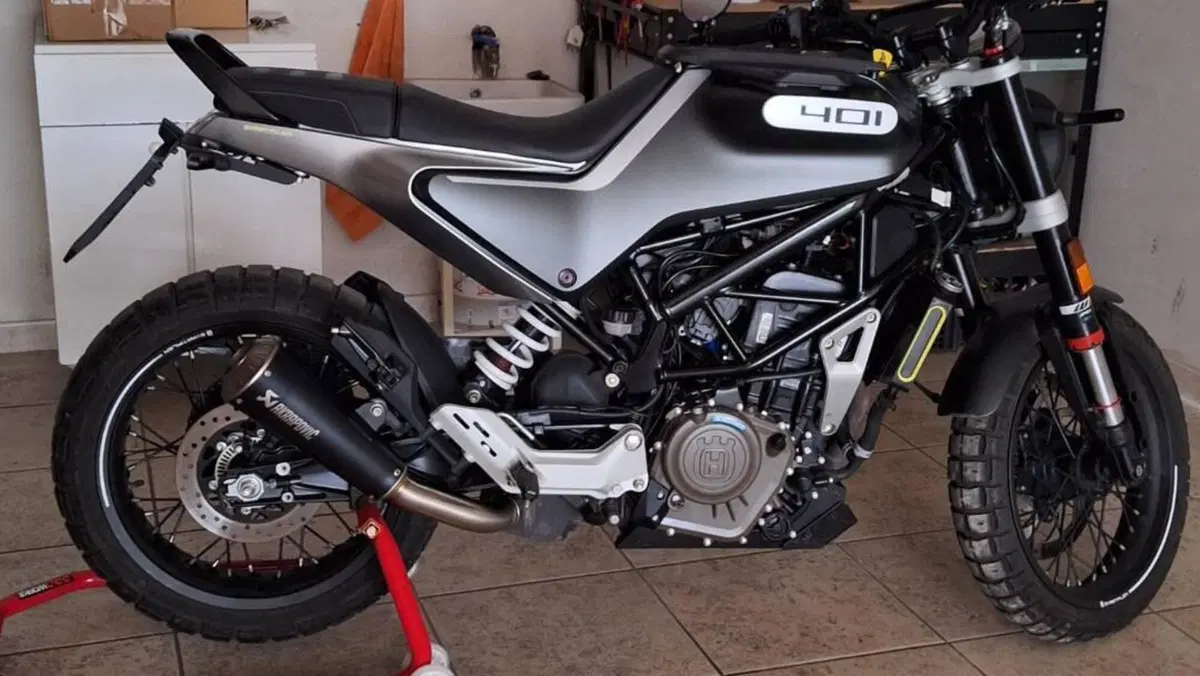 Husqvarna Svartpilen 401 (2020)  (5)