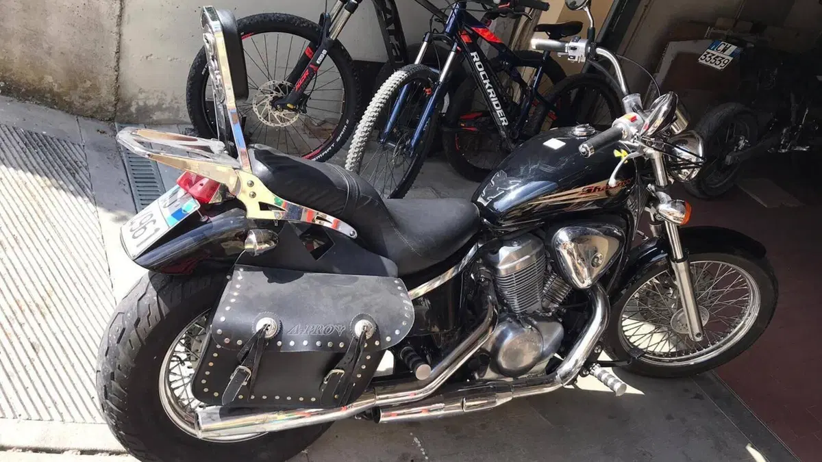 Honda VT 600 C Shadow (1989 - 02)  (3)