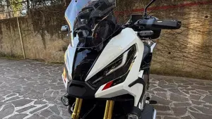 Honda X-ADV 750 DCT Gravel (2021 - 24)  (2)