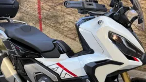 Honda X-ADV 750 DCT Gravel (2021 - 24)  (4)