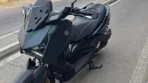 Yamaha X-Max 300 Tech Max (2021 - 24)  (3)