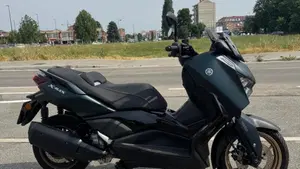 Yamaha X-Max 300 Tech Max (2021 - 24)  (8)