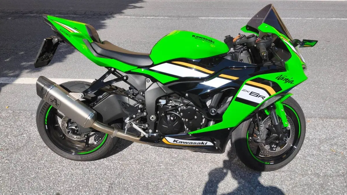 Kawasaki Ninja 636 ZX-6R (2024 - 26)  (2)
