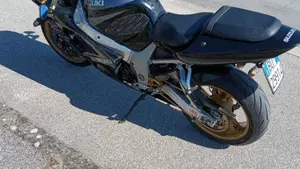 Suzuki GSX-R1000 (2000 - 02)  (6)