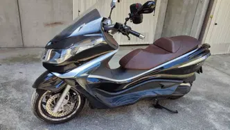 Piaggio X10 350 ie Executive (2011 - 17) usata