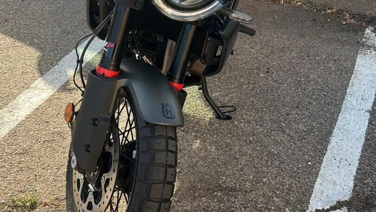 Husqvarna Svartpilen 401 (2024 - 26)  (6)