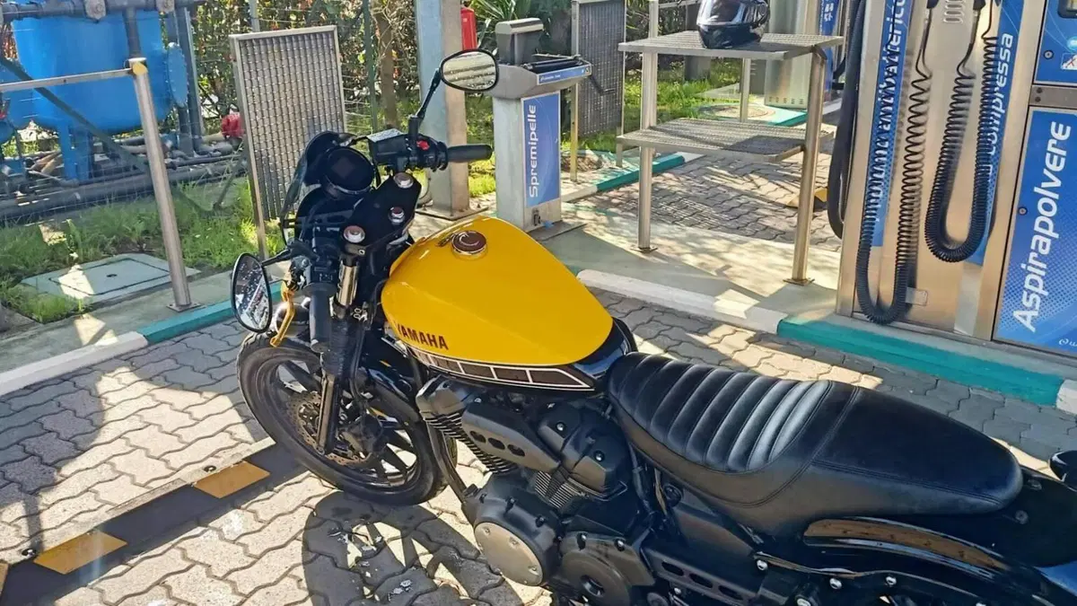 Yamaha XV 950 ABS Racer 60th Anniversary (2015 - 17)  (3)