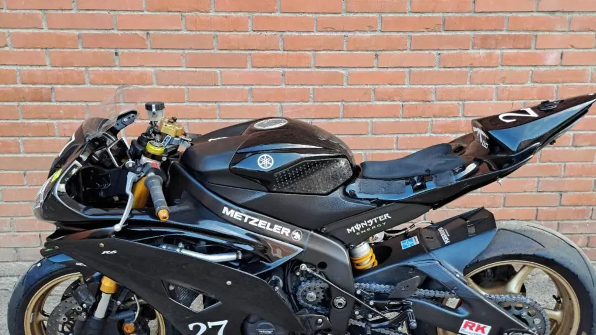 Yamaha YZF R6 (2008 - 09) 