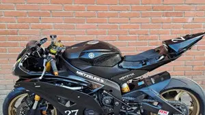 Yamaha YZF R6 (2008 - 09) 