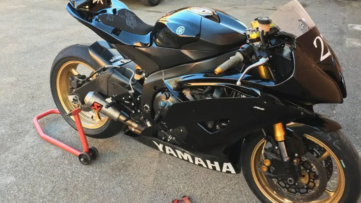Yamaha YZF R6 (2008 - 09)  (4)