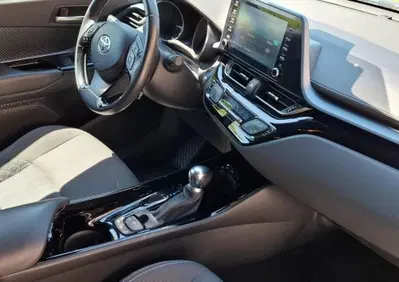 Toyota Toyota C-HR 2.0 Hybrid E-CVT Trend (6)