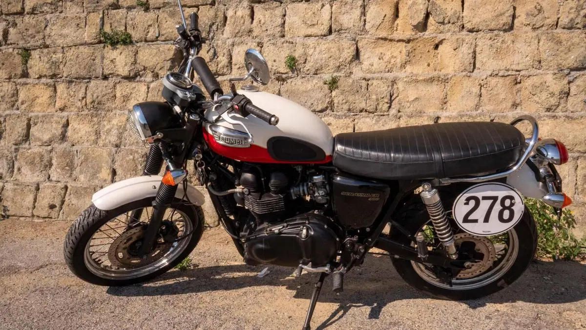Triumph Scrambler (2006 - 17)  (8)