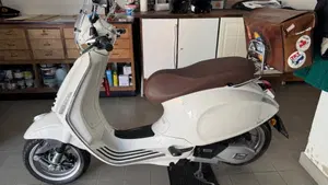 Vespa Primavera 125 3V ie ABS (2018 - 19)  (5)
