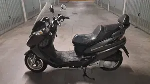 Sym Joyride 200  (3)