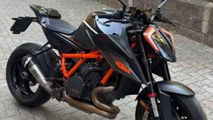 KTM 1290 Super Duke R (2021) 
