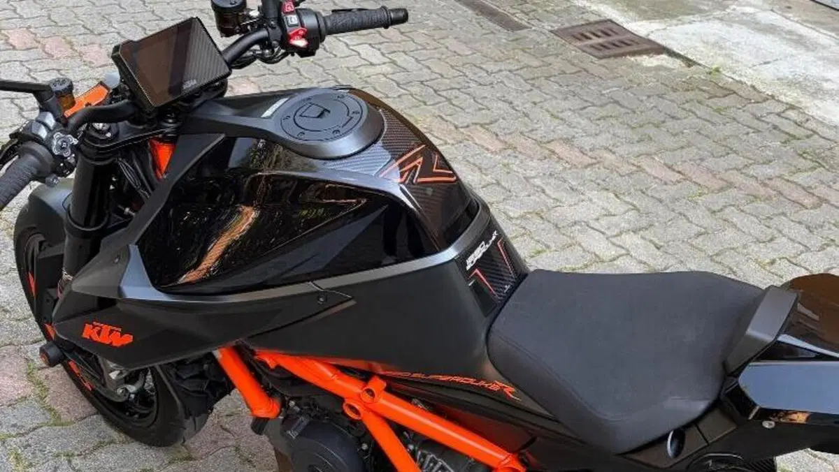 KTM 1290 Super Duke R (2021)  (3)