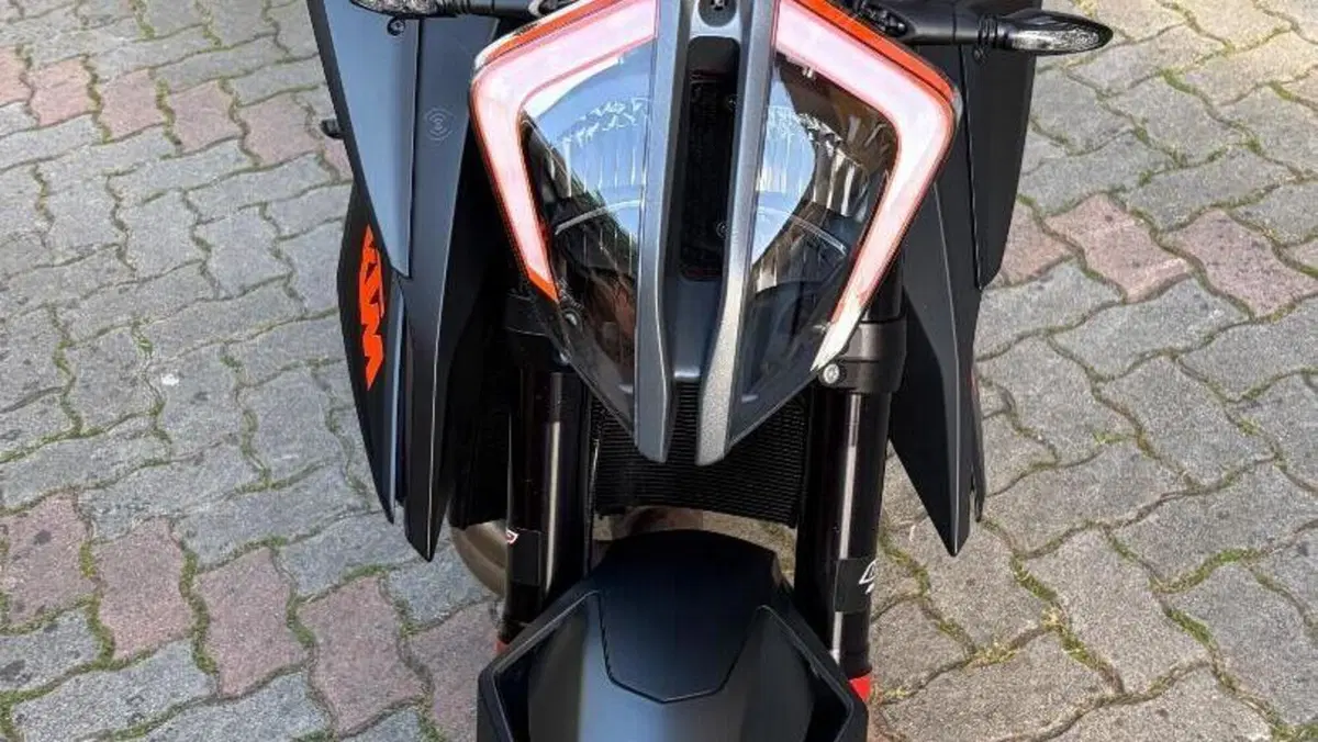 KTM 1290 Super Duke R (2021)  (8)