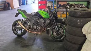 Kawasaki Z 750 (2007 - 14)  (5)