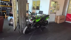 Kawasaki Z 750 (2007 - 14)  (6)